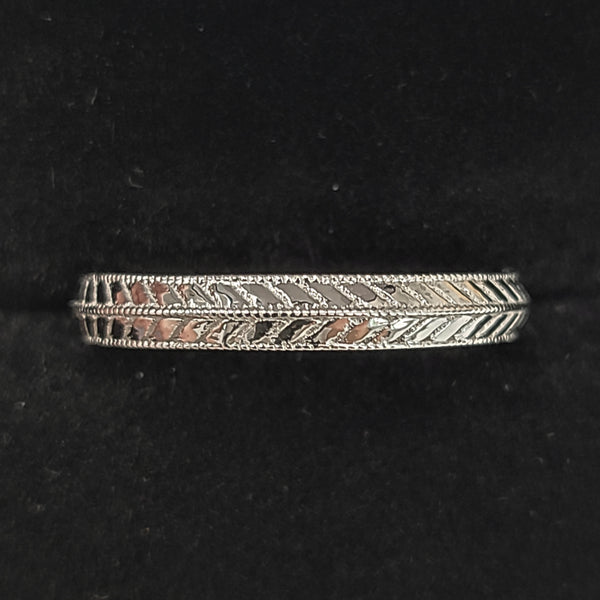 14K White Gold Wedding Band