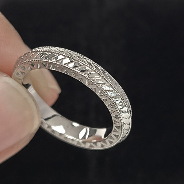 14K White Gold Wedding Band