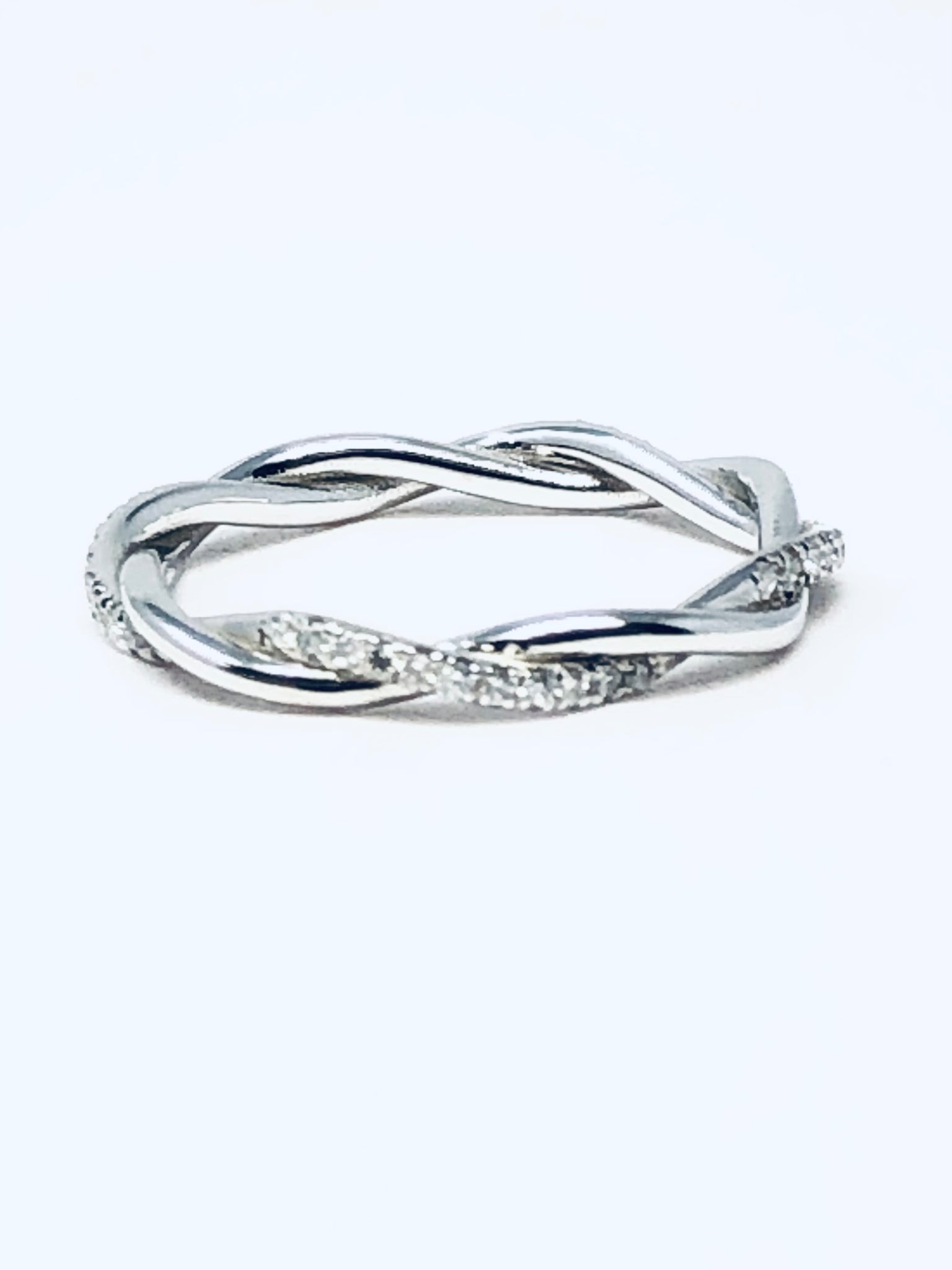 14k White Gold High Polished Twisted Band